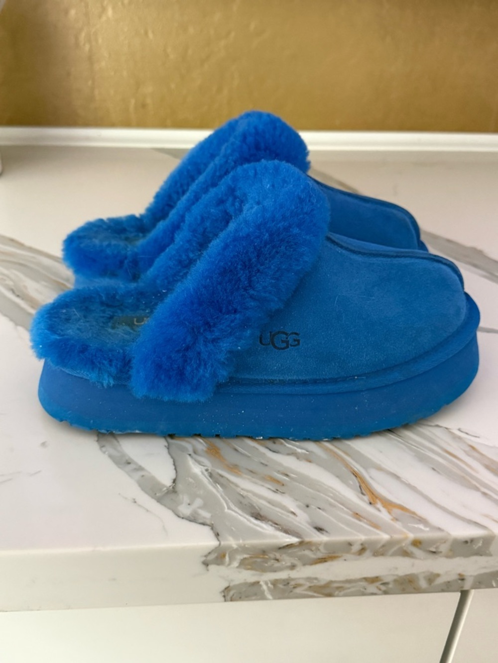 UGG Kids Electric Blue Plush Shearling Slip-On Slippers - Picture 5 of 8